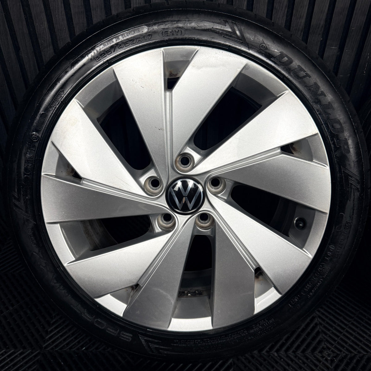 17'' VW Golf Belmont MK8 MK7 MK6 Alloy Wheels Tyres Alloys 5H0601025C Genuine
