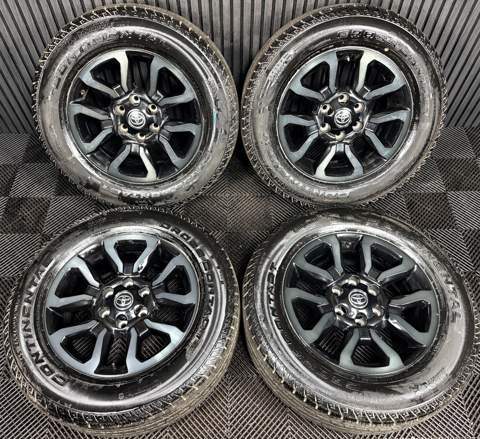 18'' Toyota Hilux Invincible X Grey Black Wheels Tyres Alloys 42611YP100 Genuine
