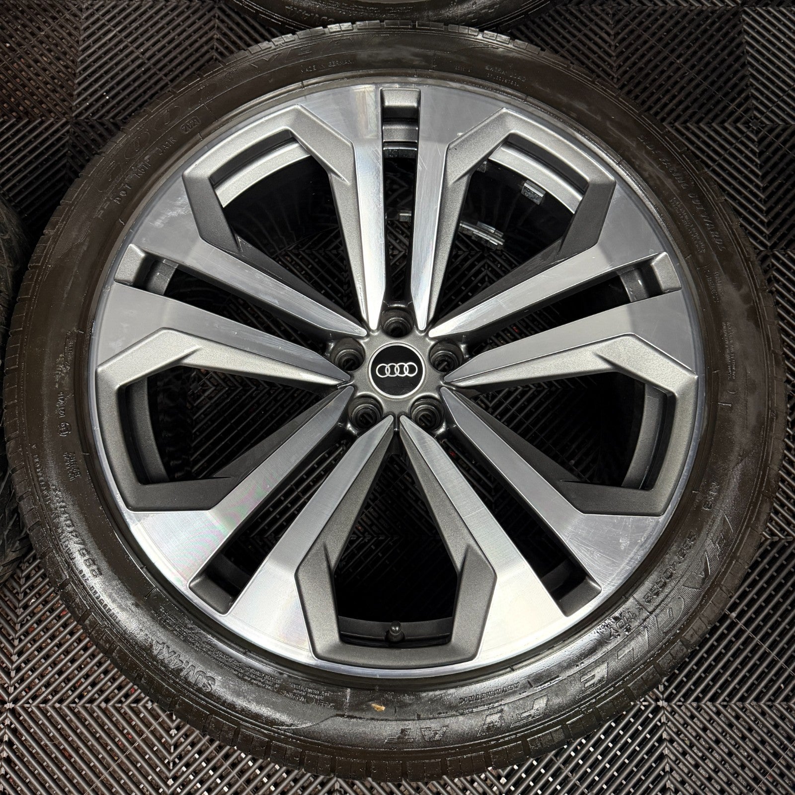 22'' GENUINE AUDI SQ8 Q8 S LINE 4M ALLOY WHEELS ALLOYS TYRES 4M8601025K