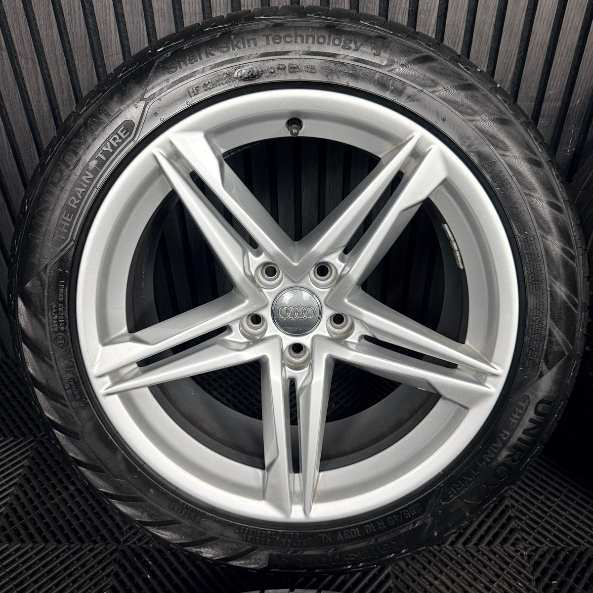 18" Audi A7 Star Spoke Silver Alloy Wheels Tyres 8W0601025DE 5x112 Genuine
