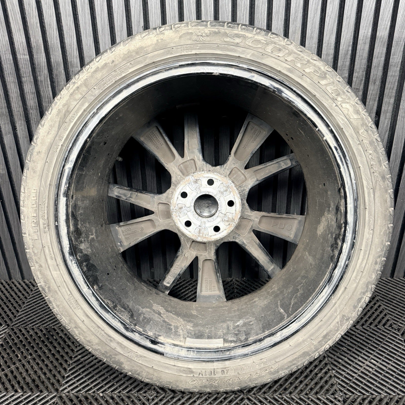 1X 20'' VW Tiguan Misano R Line 5NA601025AH Black DC Alloy Tyre Wheel Genuine