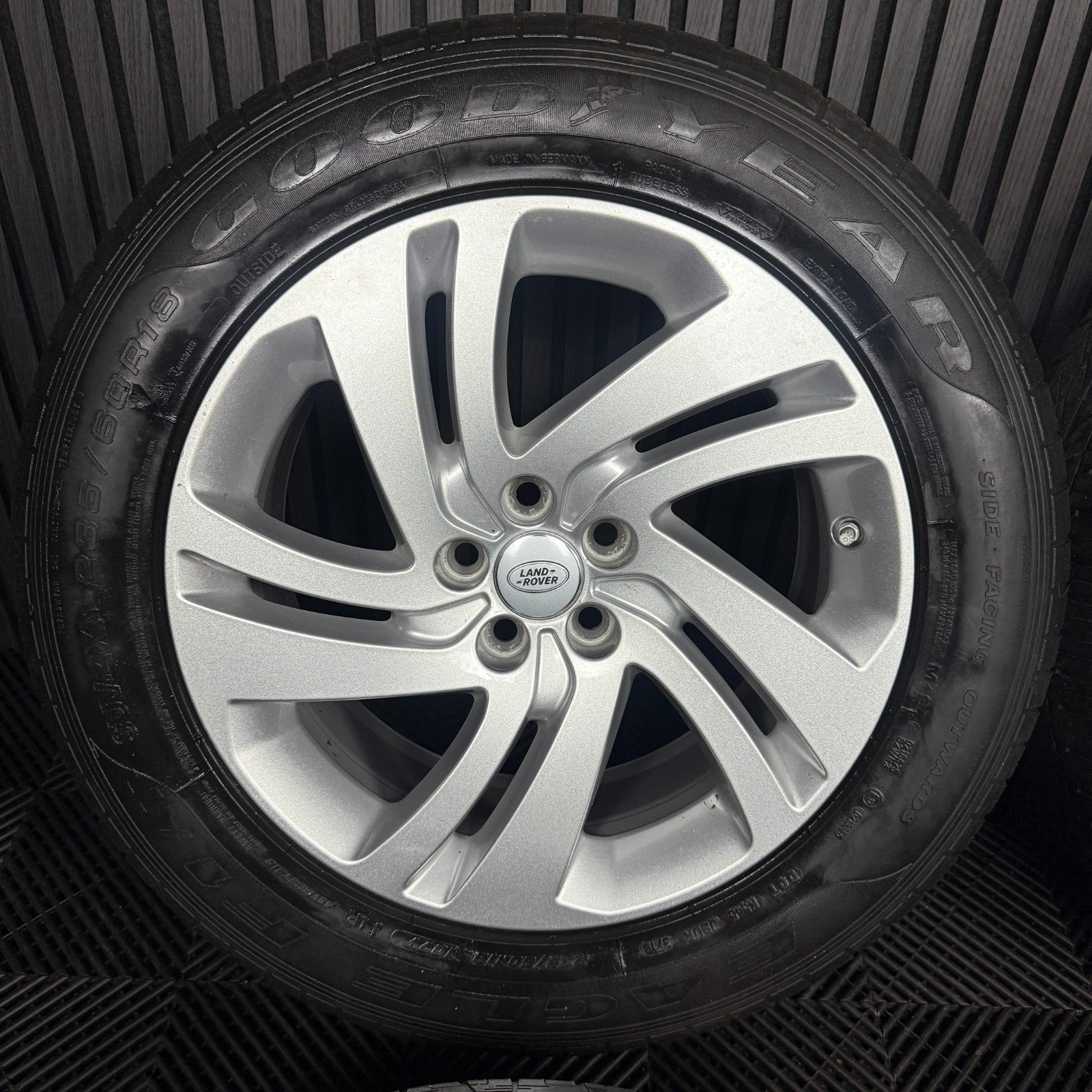 18'' GENUINE RANGE ROVER EVOQUE SILVER DISCOVERY SPORT LAND ALLOY WHEELS TYRES