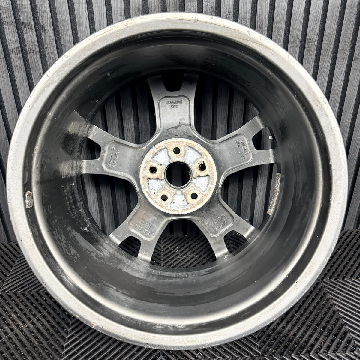 1X 20'' Maserati Levante 670044708 Alloy Wheel Single Rear Genuine