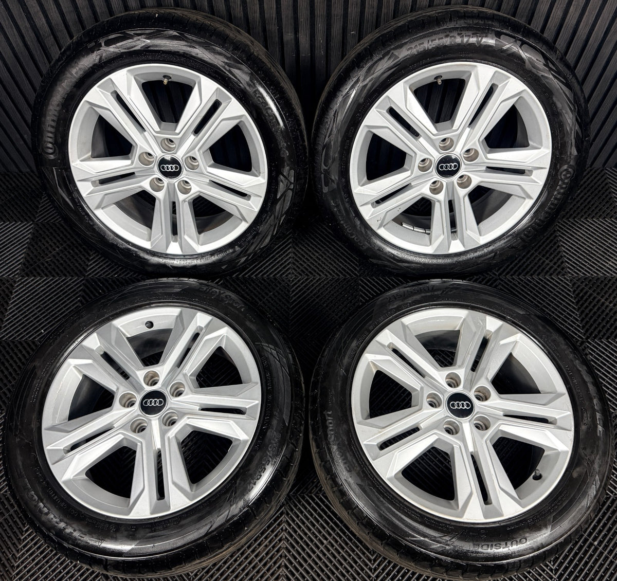 17'' Audi Q2 5 Double Spoke Alloy Wheels Tyres Alloys 81A601025AJ Genuine