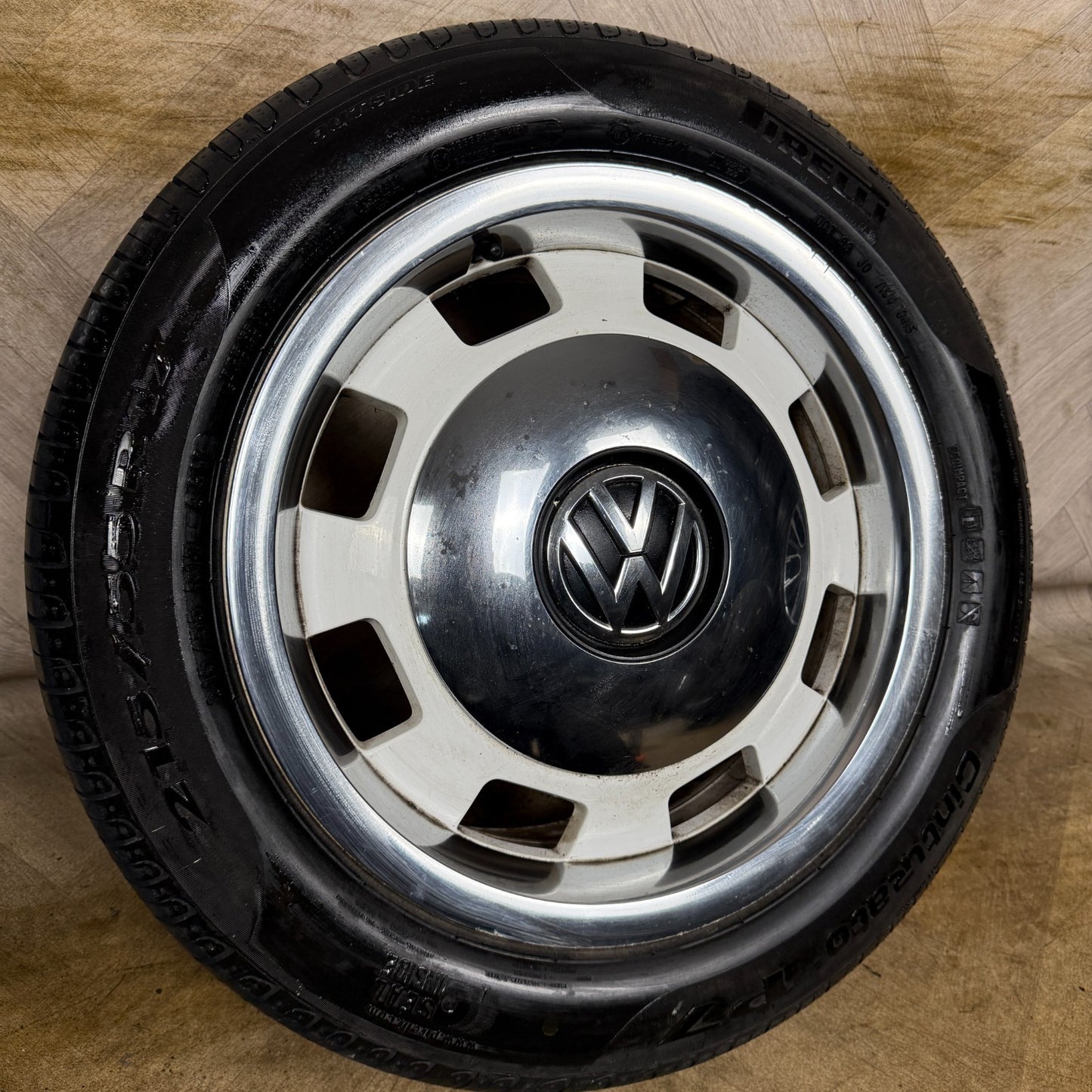 1X 17'' GENUINE VW BEETLE MK3 HERITAGE WHITE ALLOY WHEEL PIRELLI TYRE 5C0601025G