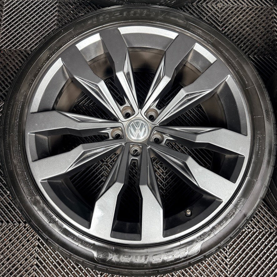 20'' VW Tiguan R Line Suzuka Grey Alloy Wheels Tyre Alloys 5NA601025G Genuine