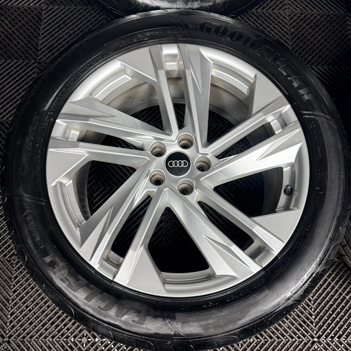 20'' Audi Q7 S Line 5 Double Spoke Twist Wheels Alloys Tyres 4M0601025BQ Genuine