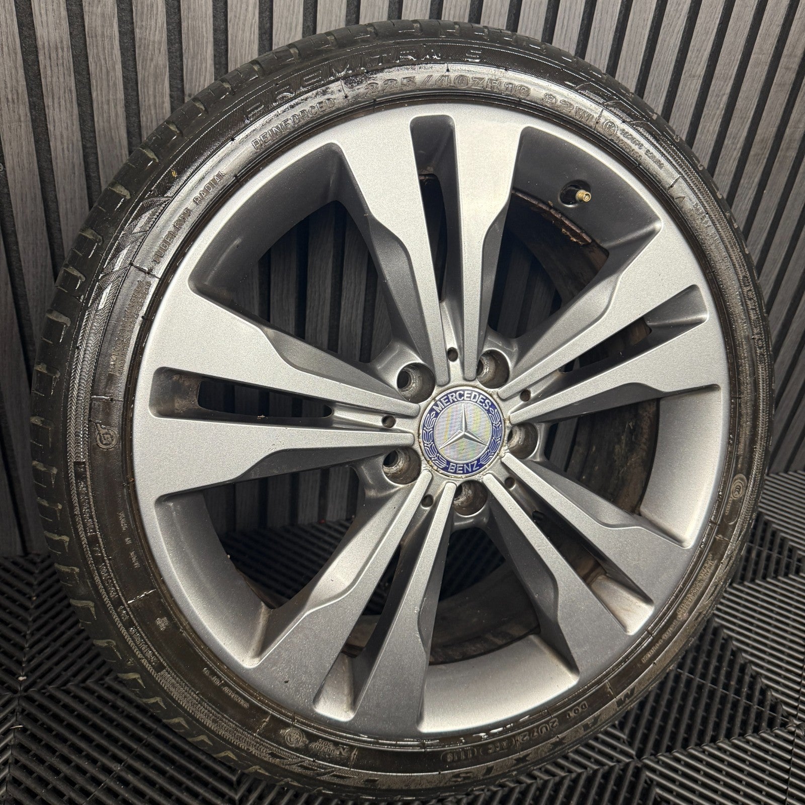 1X 18" GENUINE MERCEDES A B CLASS CLA SPORT ALLOY WHEELS TYRE W246 A2464010400