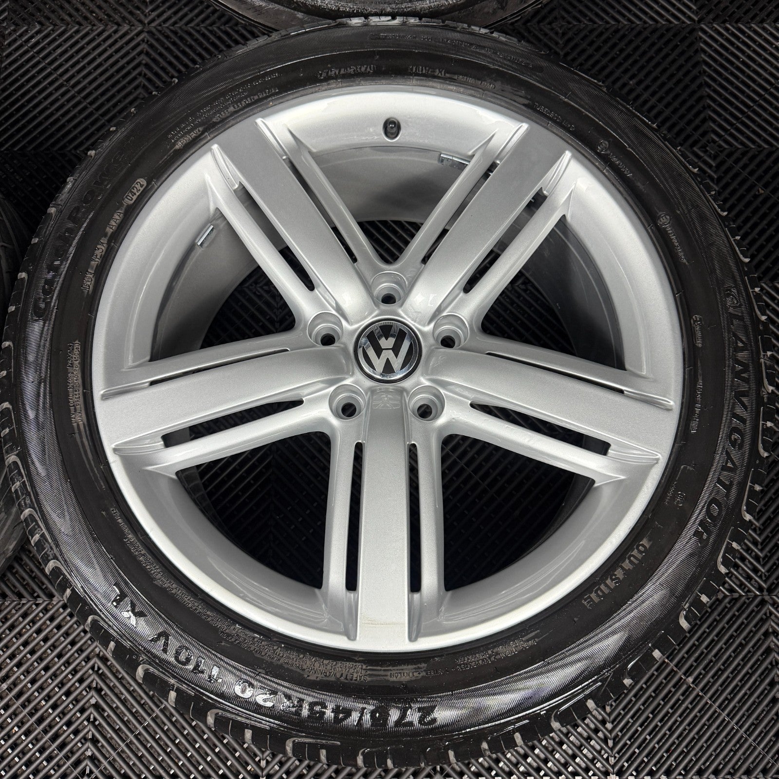 20'' GENUINE VW TOUAREG METROPOLITAN SILVER ALLOY WHEELS ALLOYS TYRES 7P6601025G