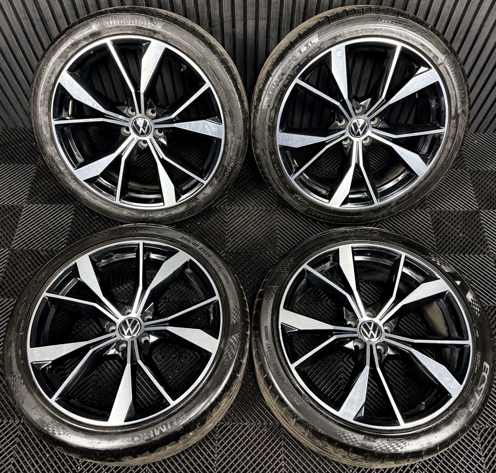 20'' VW Tiguan R Line Misano Alloy Wheels Tyres Alloys 5NA601025AH Genuine