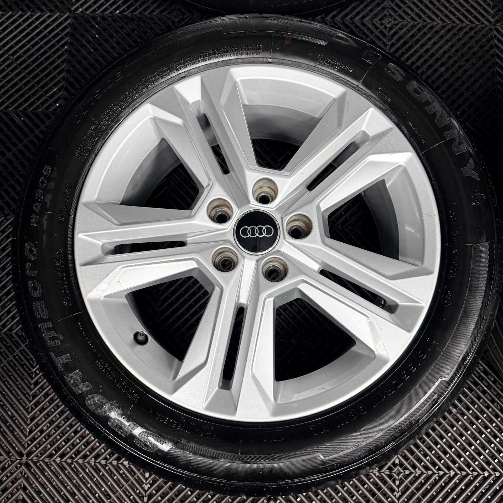 17'' Audi Q2 5 Double Spoke Alloy Wheels Tyres Alloys 81A601025AJ Genuine