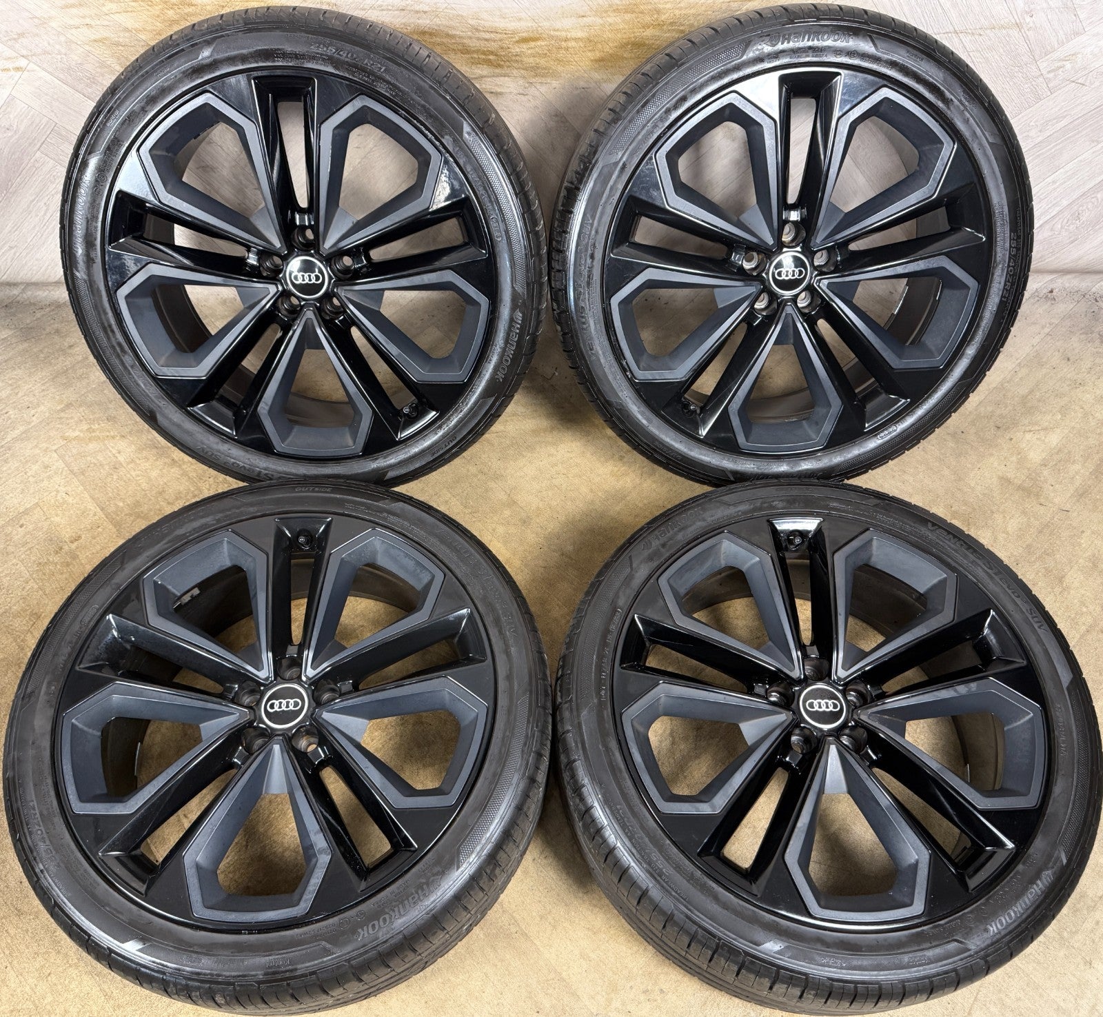 21'' GENUINE AUDI SQ5 Q5 S LINE BLACK ALLOY WHEELS HANKOOK TYRES 80A601025AS
