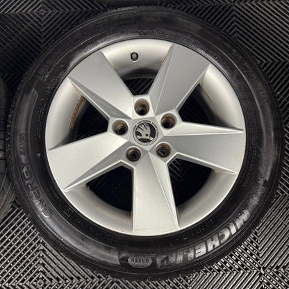 16'' GENUINE SKODA OCTAVIA MK3 5 SPOKE WHEELS TYRES ALLOYS 5E0601025H