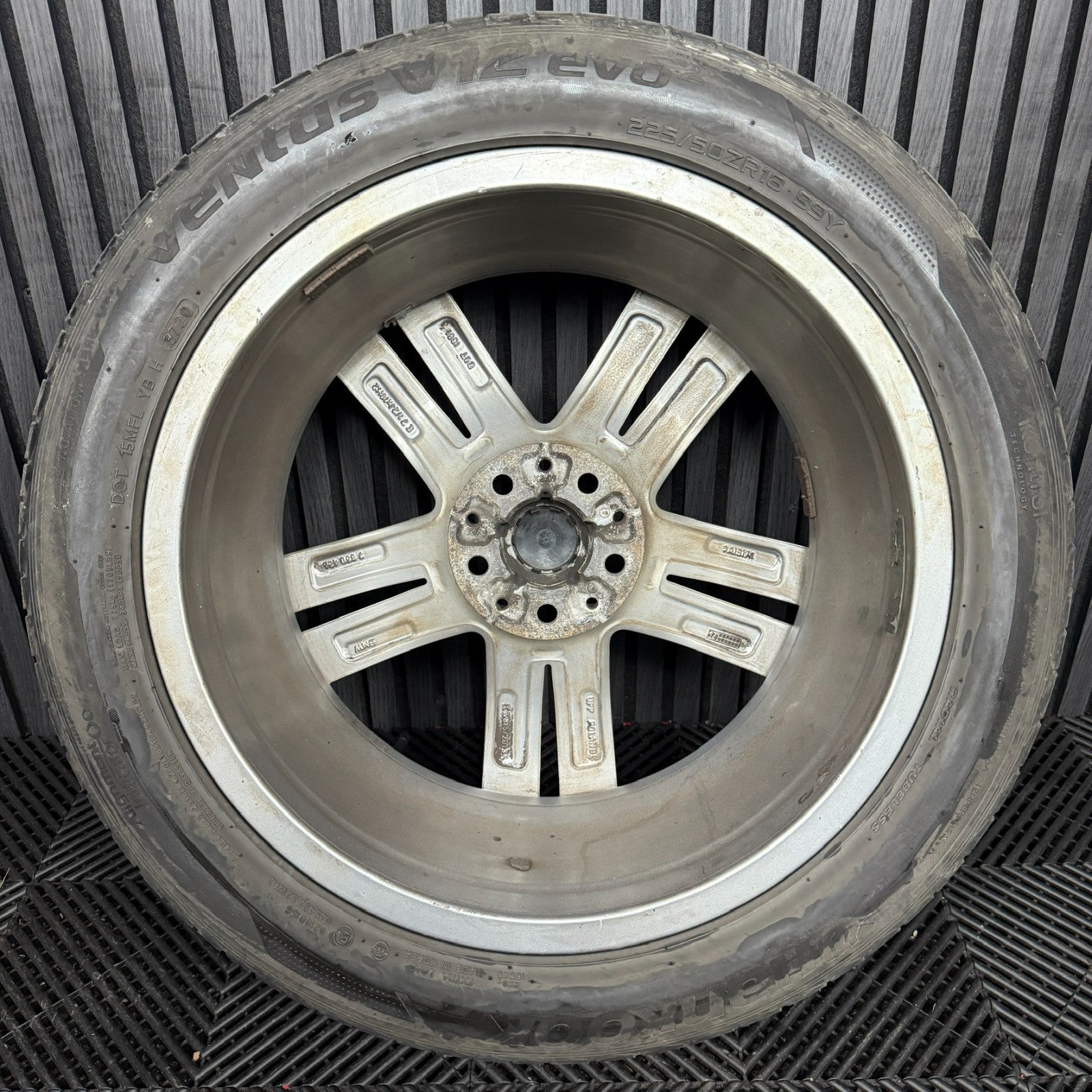 1X 18'' GENUINE BMW X1 570 F48 X2 F39 M SPORT ALLOY WHEEL TYRE 7850456 7.5J ET51