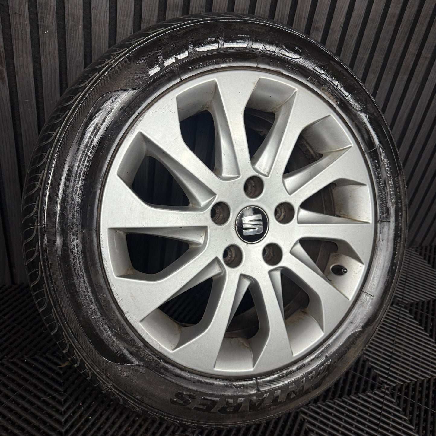 1X 16'' GENUINE SEAT LEON MK3 ALLOY WHEEL TYRE SPARE SINGLE 5F0601025A