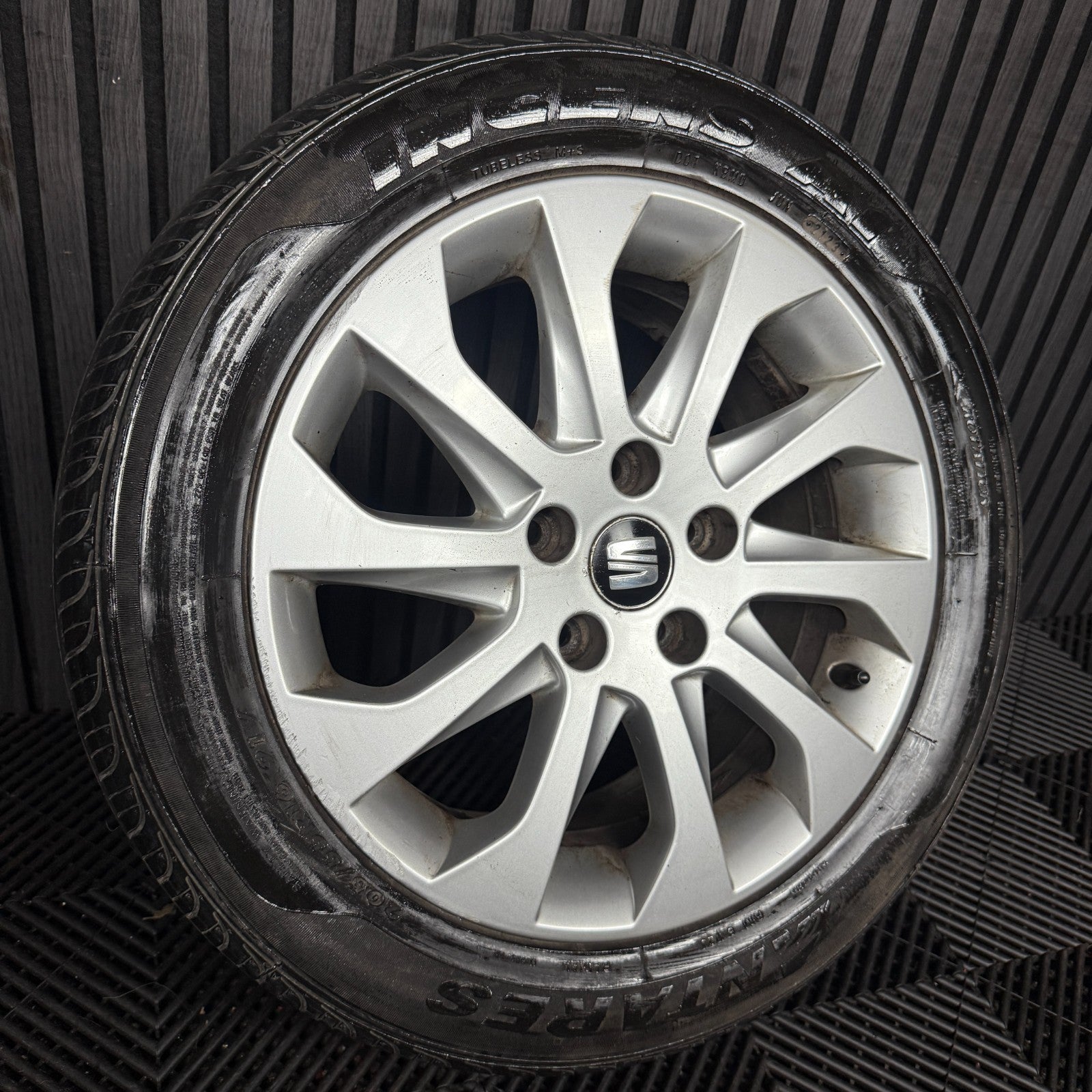 1X 16'' GENUINE SEAT LEON MK3 ALLOY WHEEL TYRE SPARE SINGLE 5F0601025A