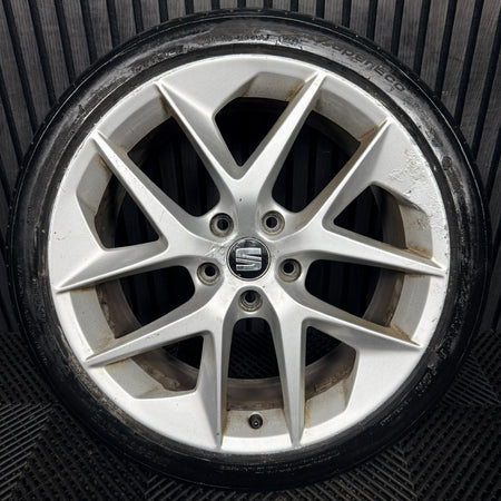 1X 18'' Seat Leon FR Performance MK3 Alloy Wheel Tyre Single Genuine 5F0601025F