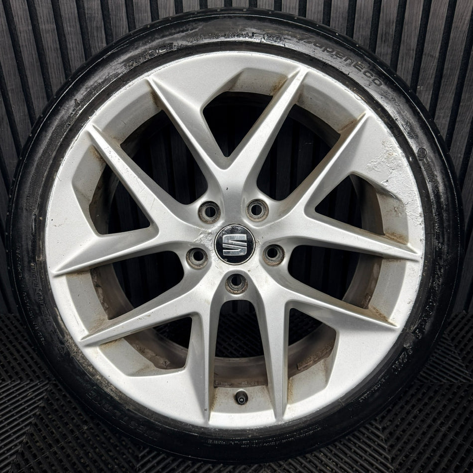 1X 18'' Seat Leon FR Performance MK3 Alloy Wheel Tyre Single Genuine 5F0601025F