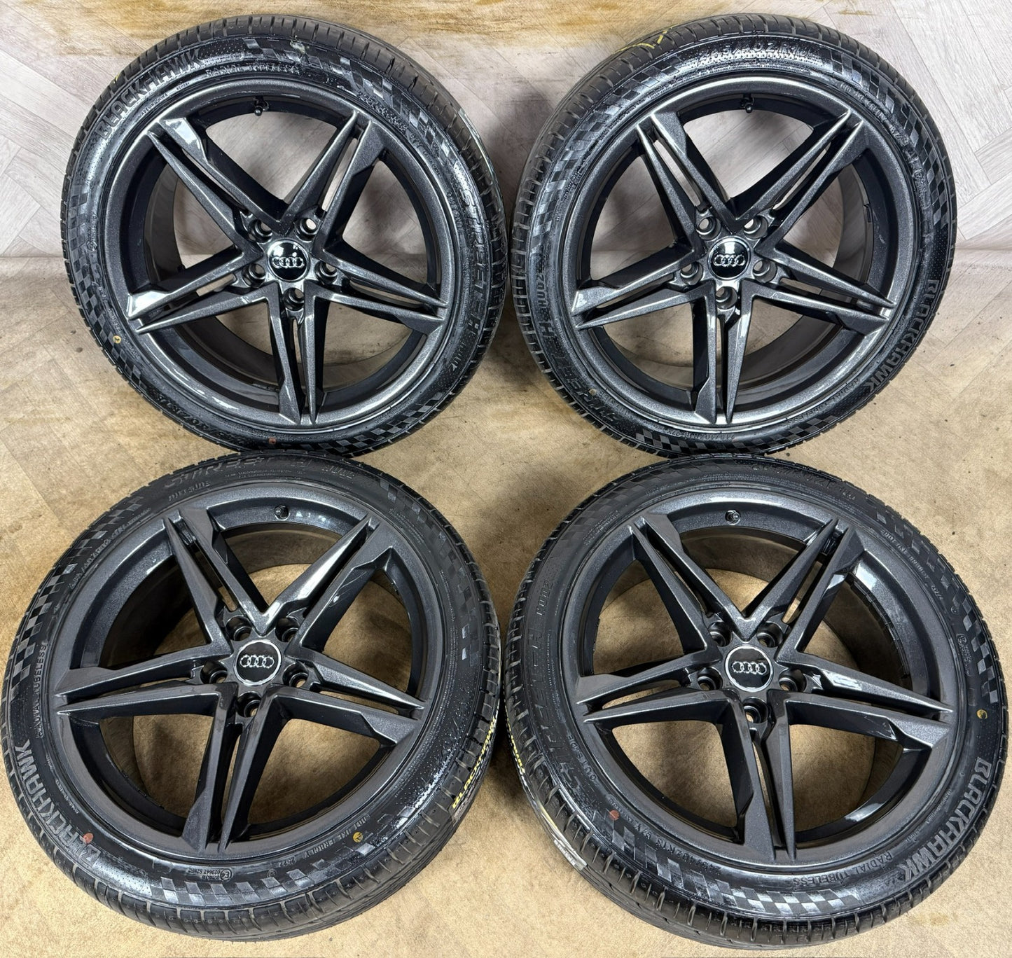 18" GENUINE AUDI A5 S LINE GREY STAR ALLOY WHEELS ALLOYS TYRES 8W0601025DE