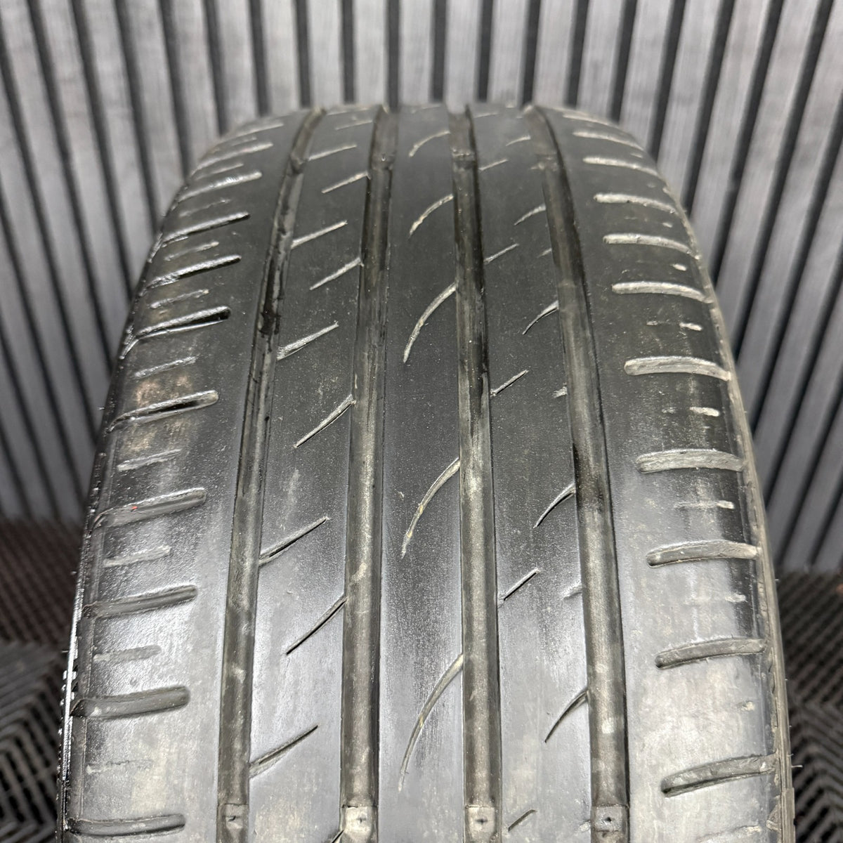 1x 18'' BMW 1 Series 819 M Sport 2 F40 F44 Alloy Wheels Tyre 8092352 Genuine OEM