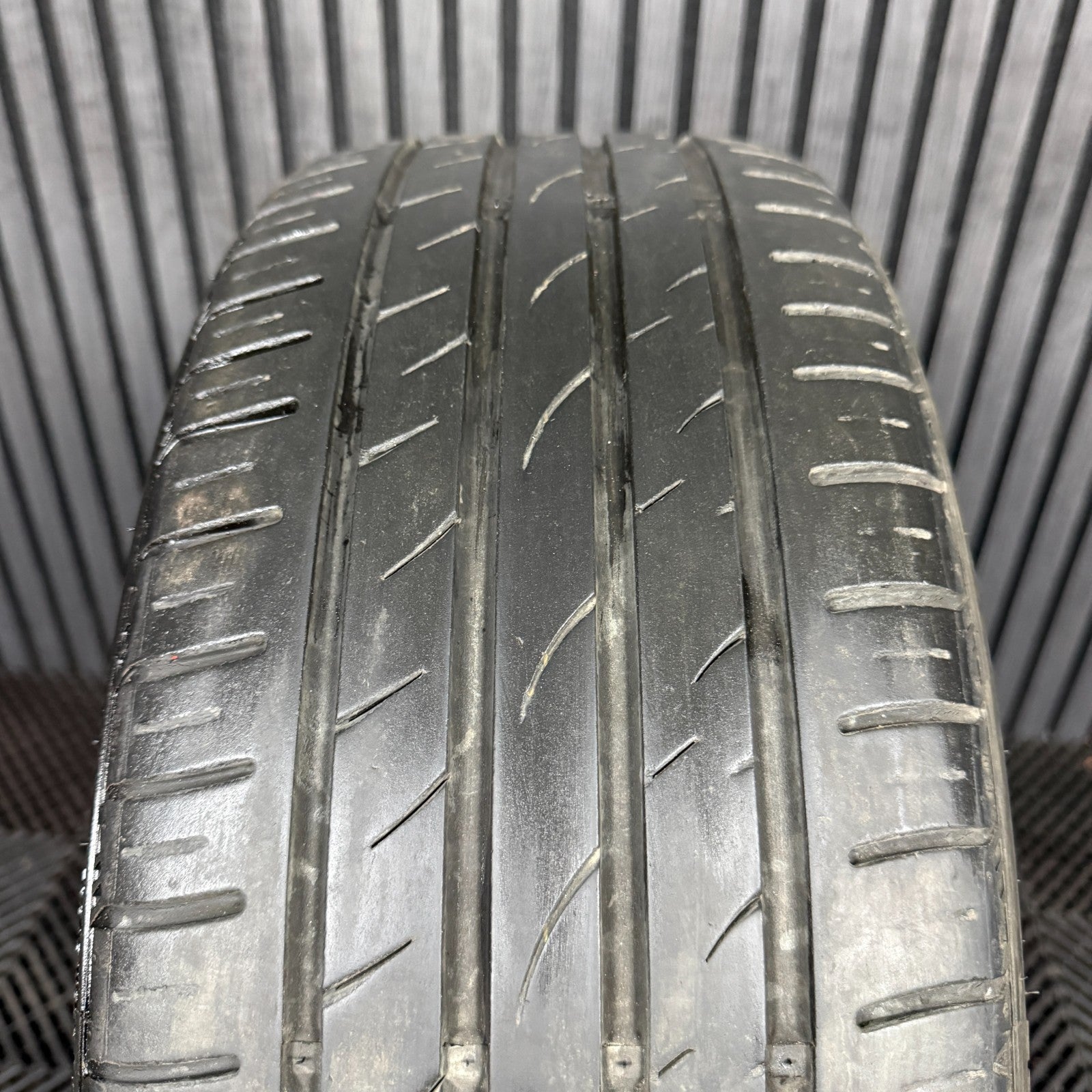 1x 18'' BMW 1 Series 819 M Sport 2 F40 F44 Alloy Wheels Tyre 8092352 Genuine OEM