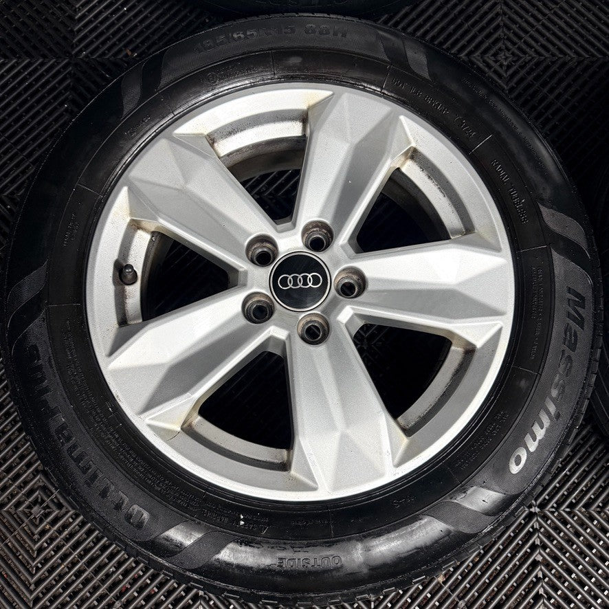 15'' Audi A1 5 Spoke Alloy Wheels Alloys Tyres 82A601025 Genuine