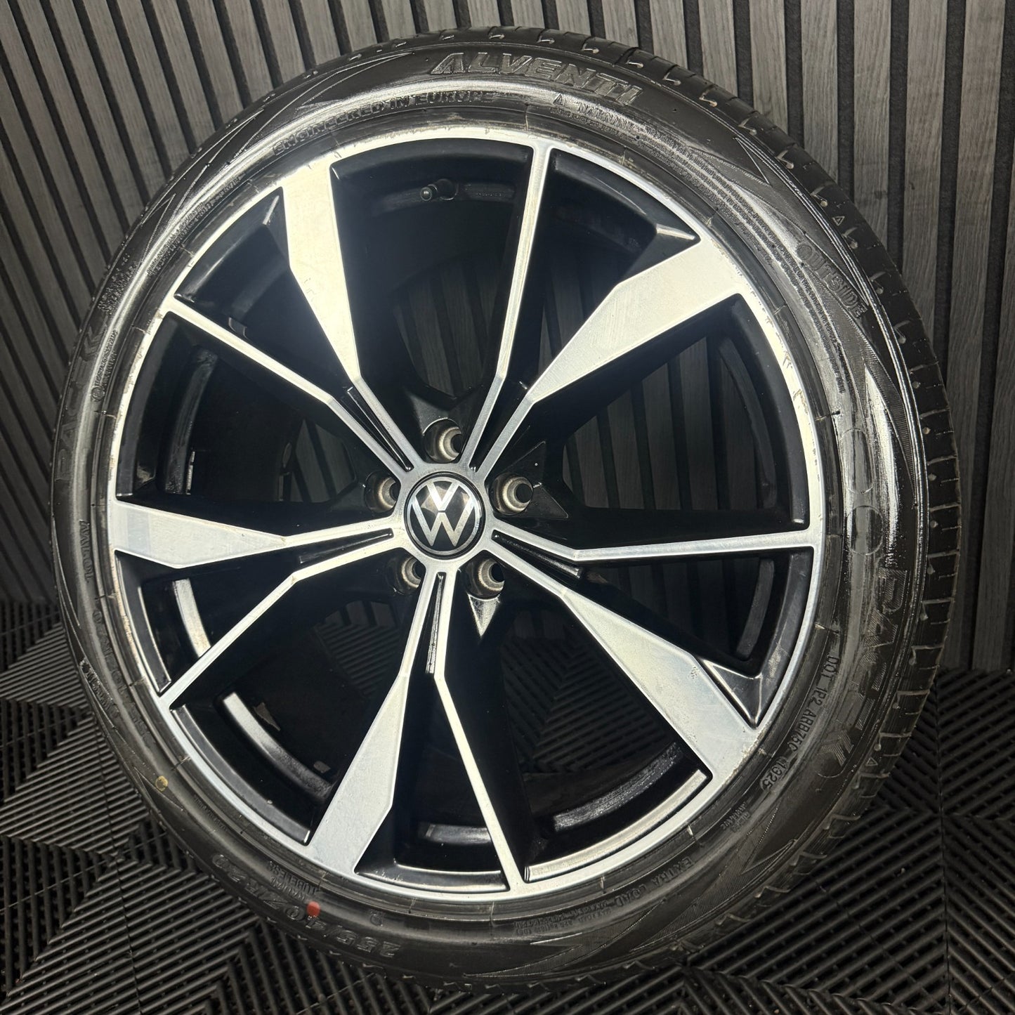 1X 20'' GENUINE VW TIGUAN MISANO R LINE 5NA601025AH DC ALLOY TYRE WHEEL SINGLE