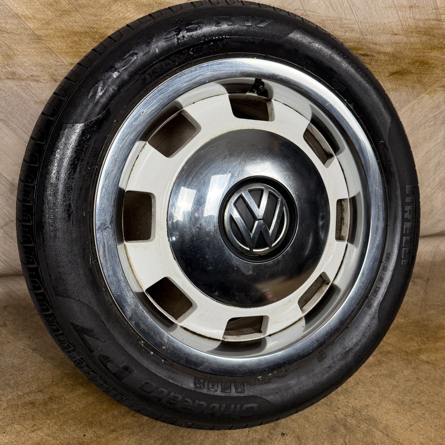 1X 17'' GENUINE VW BEETLE MK3 HERITAGE WHITE ALLOY WHEEL PIRELLI TYRE 5C0601025G