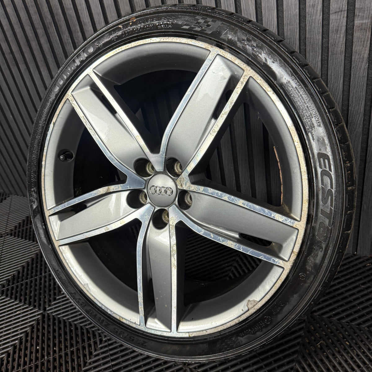 1X 18'' GENUINE VW AUDI A1 8X1 ALLOY WHEEL TYRE SINGLE 8XA601025F 7.5J ET37.5