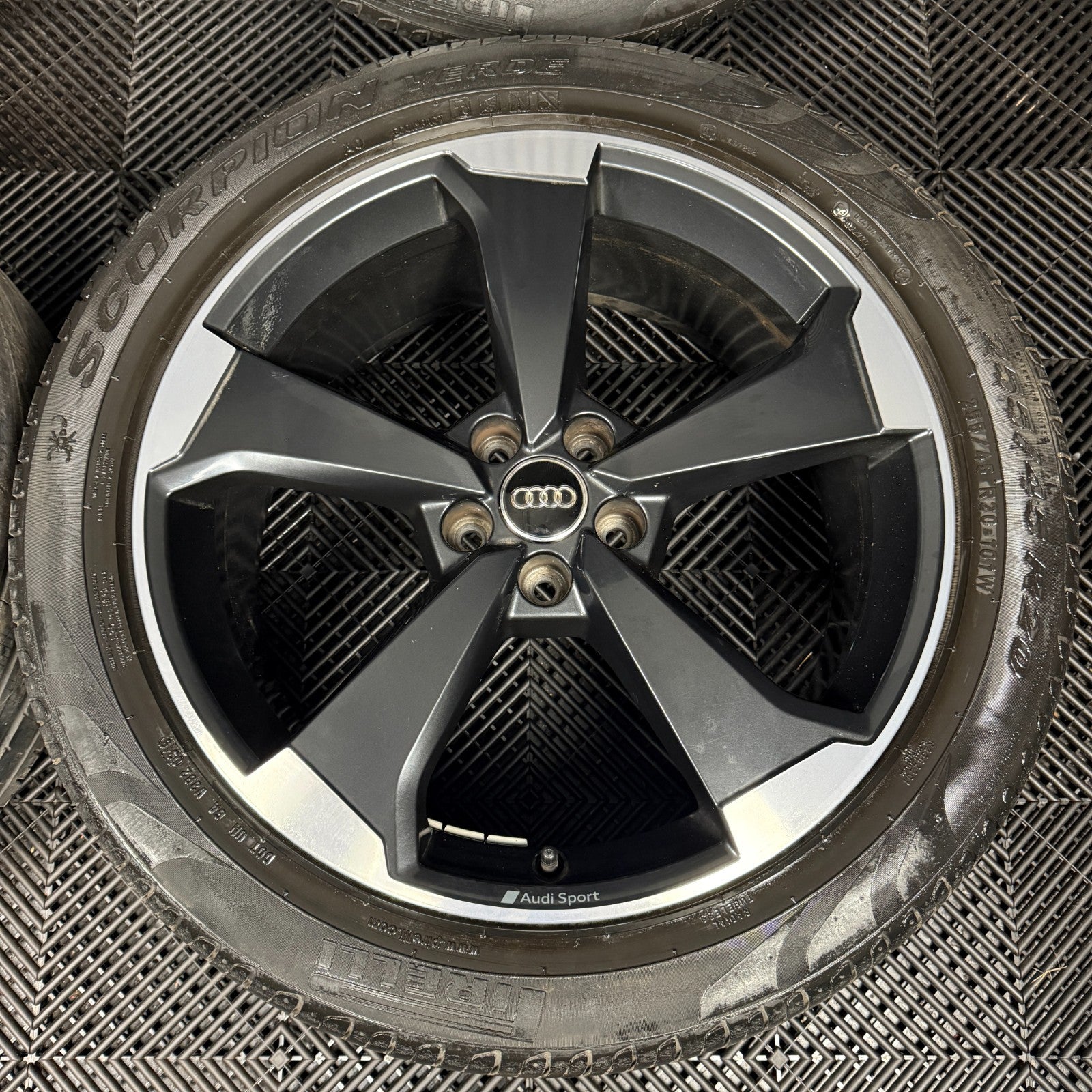 20'' GENUINE AUDI Q5 S LINE ROTOR BLACK EDITION ALLOY WHEELS TYRES 80A601025AQ