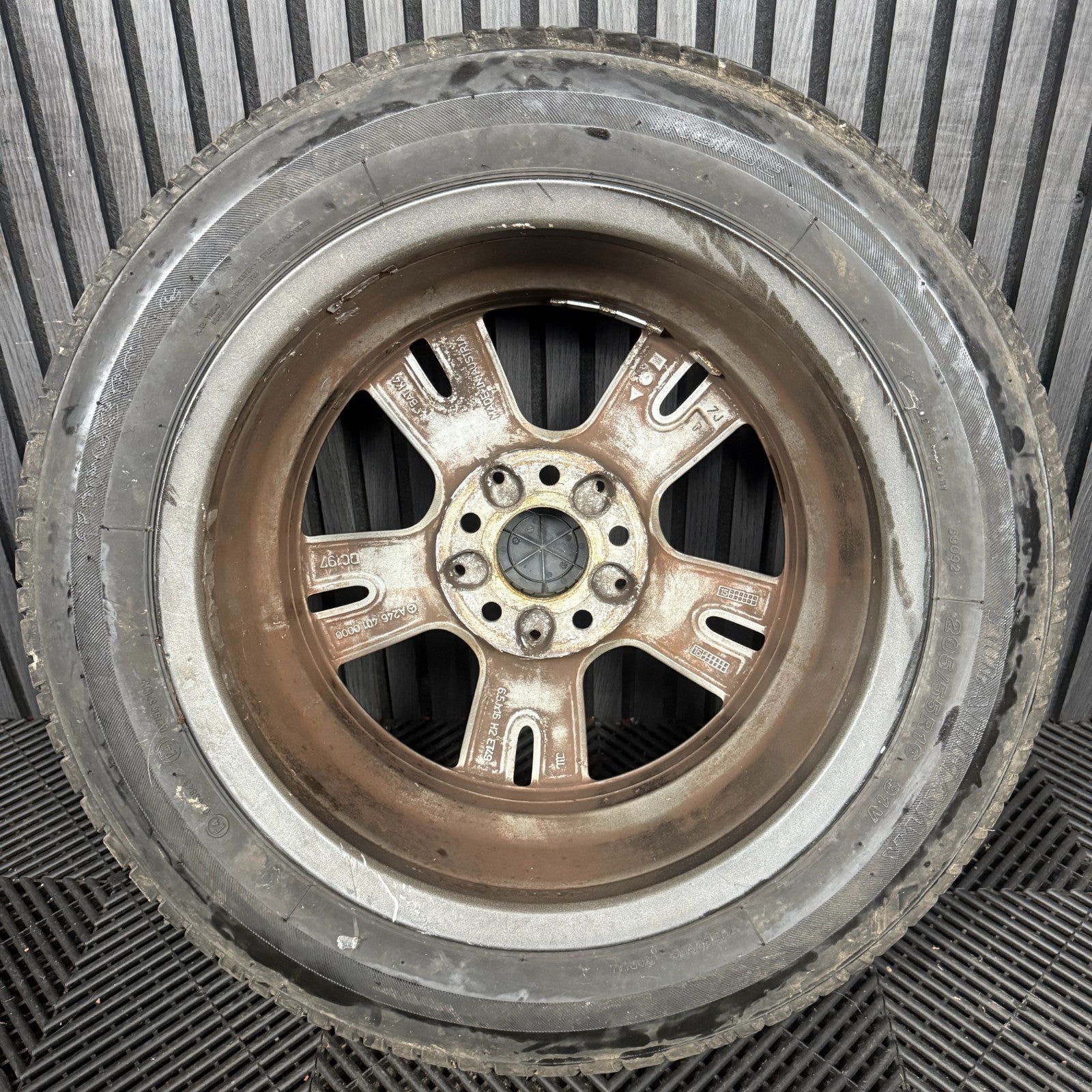 1X 16'' GENUINE MERCEDES A B CLASS CLA BLACK DC ALLOY WHEEL TYRE A2464010000