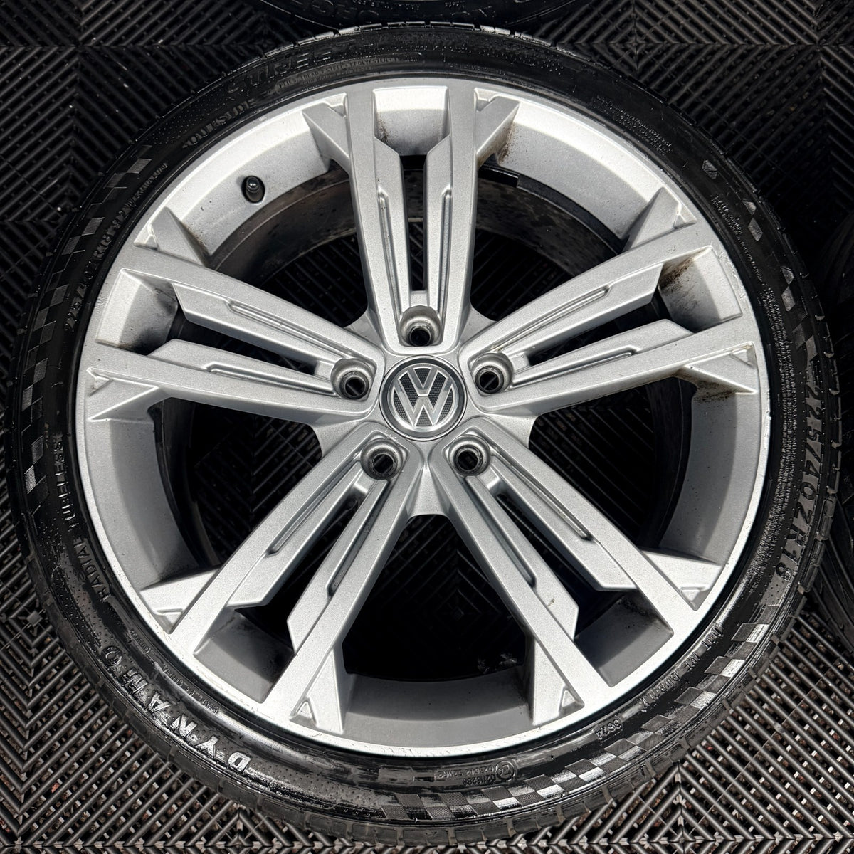 18" VW Golf Seville Silver GTD GT Mk7 Alloy Wheel Tyres 5G0601025CM Genuine