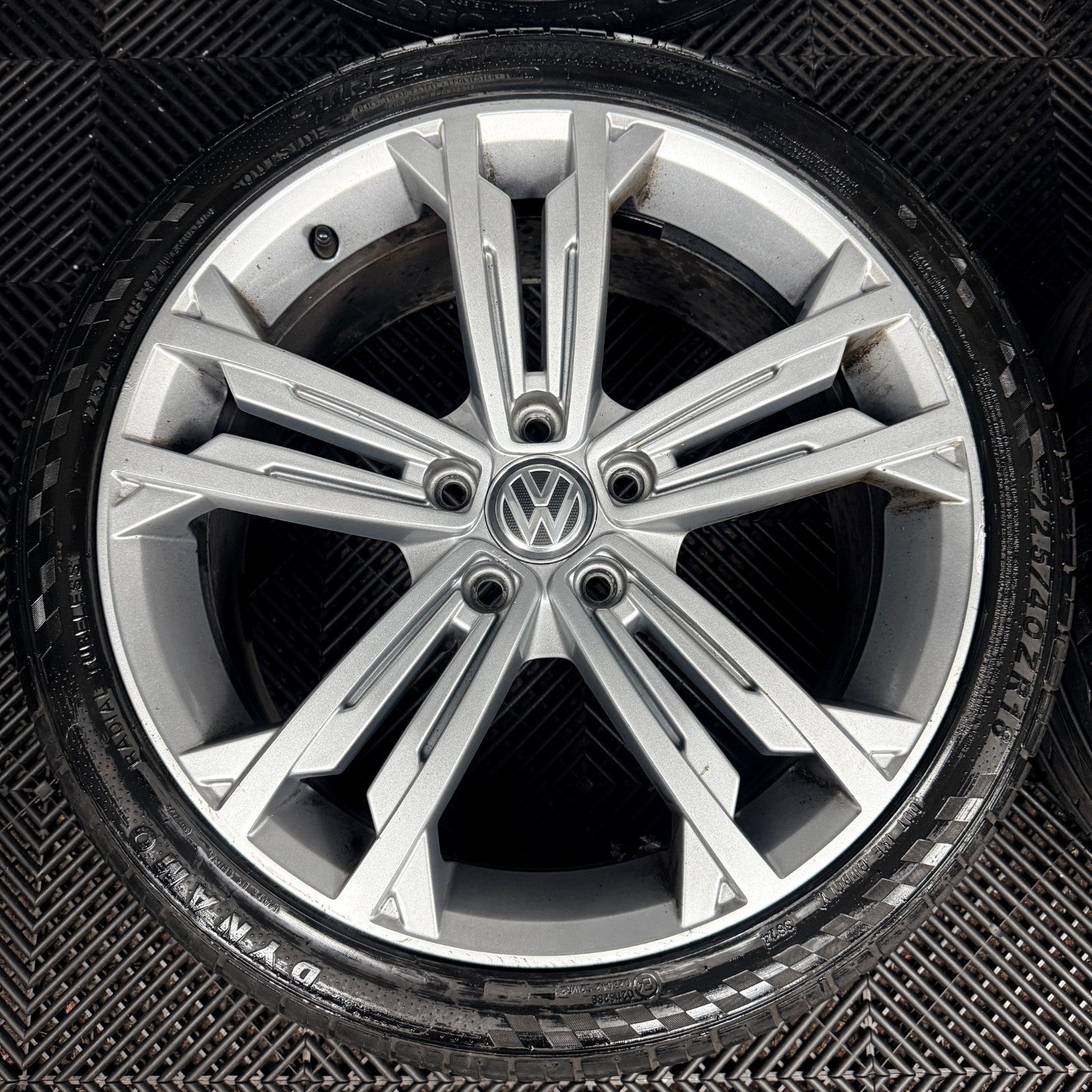 18" VW Golf Seville Silver GTD GT Mk7 Alloy Wheel Tyres 5G0601025CM Genuine