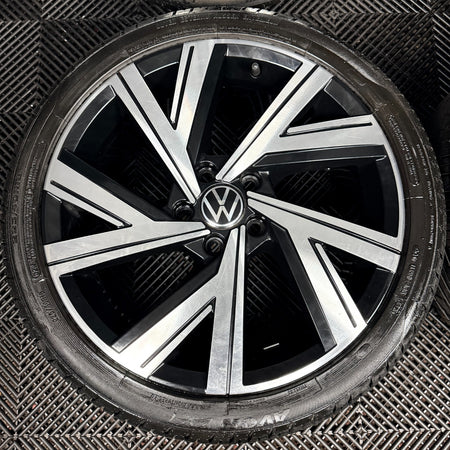 18" VW Golf GTD Mk8 R Line GT GTI Bergamo Wheels Tyres Alloys 5H0601025M Genuine
