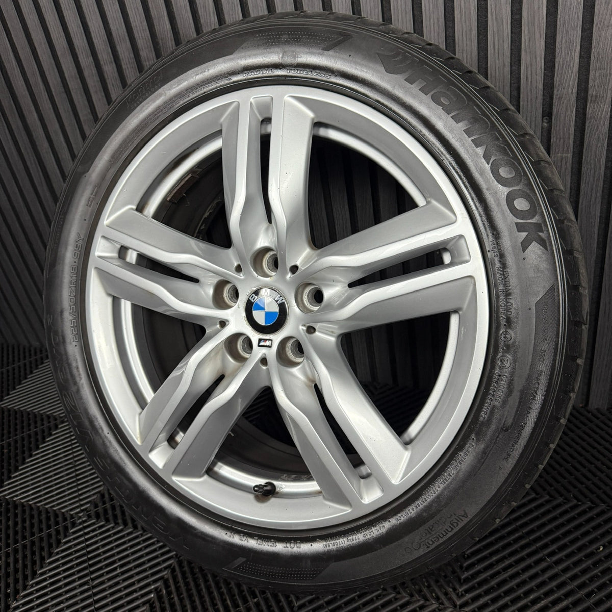 1X 18'' GENUINE BMW X1 570 F48 X2 F39 M SPORT ALLOY WHEEL TYRE 7850456 7.5J ET51
