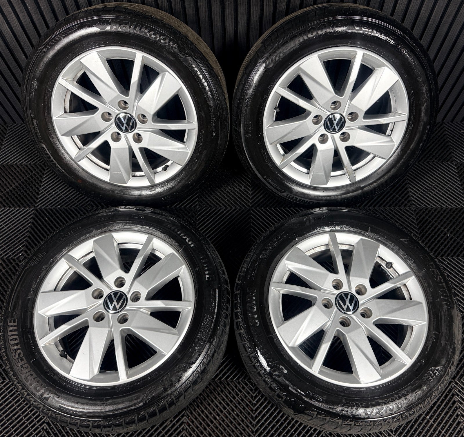 16'' VW Caddy Mk5 Vienna Silver Alloys Wheels Tyres 2K7601025 Genuine