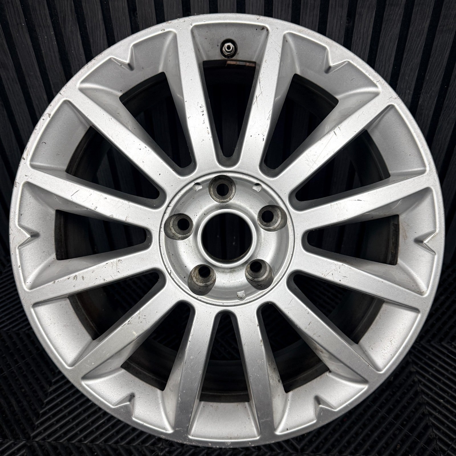 1X 18'' Maserati Ghibli Levante 670010977 Alloy Wheel Single Front Genuine