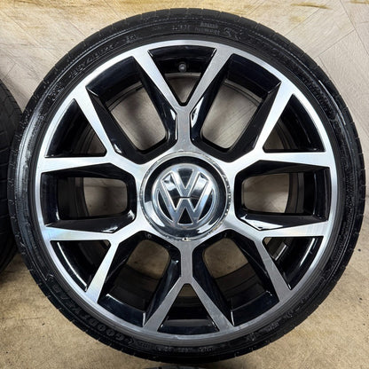 17'' GENUINE VW UP UP! GTI BLACK DC 1S OSWALD ALLOY TYRES 1S0601025BN