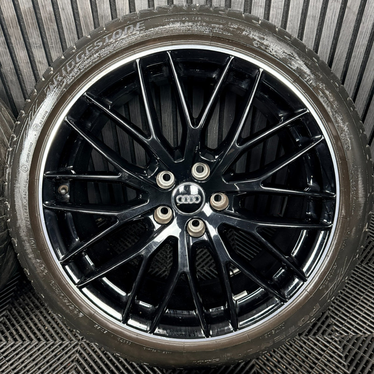 19'' Audi Q2 Black Edition  Alloy Wheels Tyres Alloys 81A601025AB Genuine