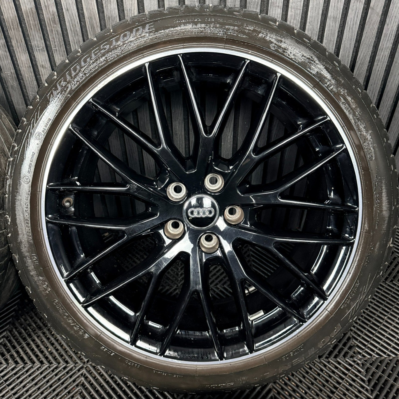 19'' Audi Q2 Black Edition  Alloy Wheels Tyres Alloys 81A601025AB Genuine