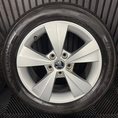 16'' GENUINE SKODA OCTAVIA MK3 5 SPOKE WHEELS TYRES ALLOYS 5E0601025BE