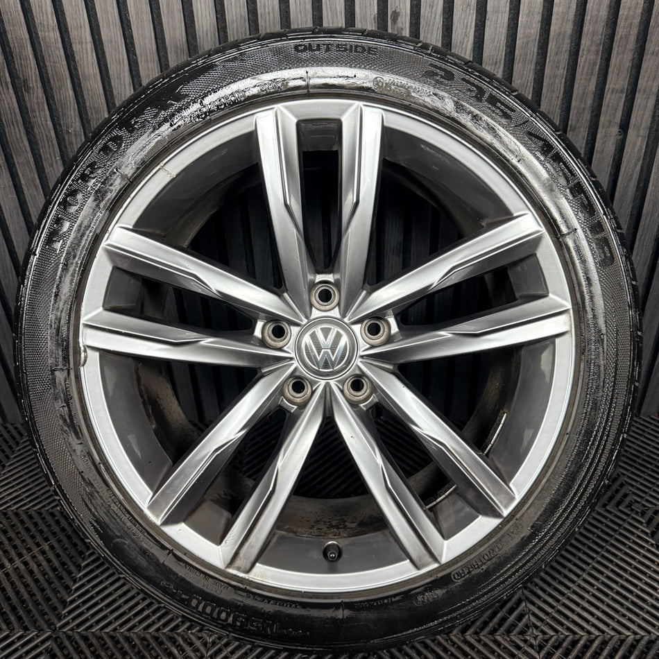 1X 18'' VW Passat R Line B8 Dartford GT GTE Alloy Wheel Tyre 3G0601025K Genuine