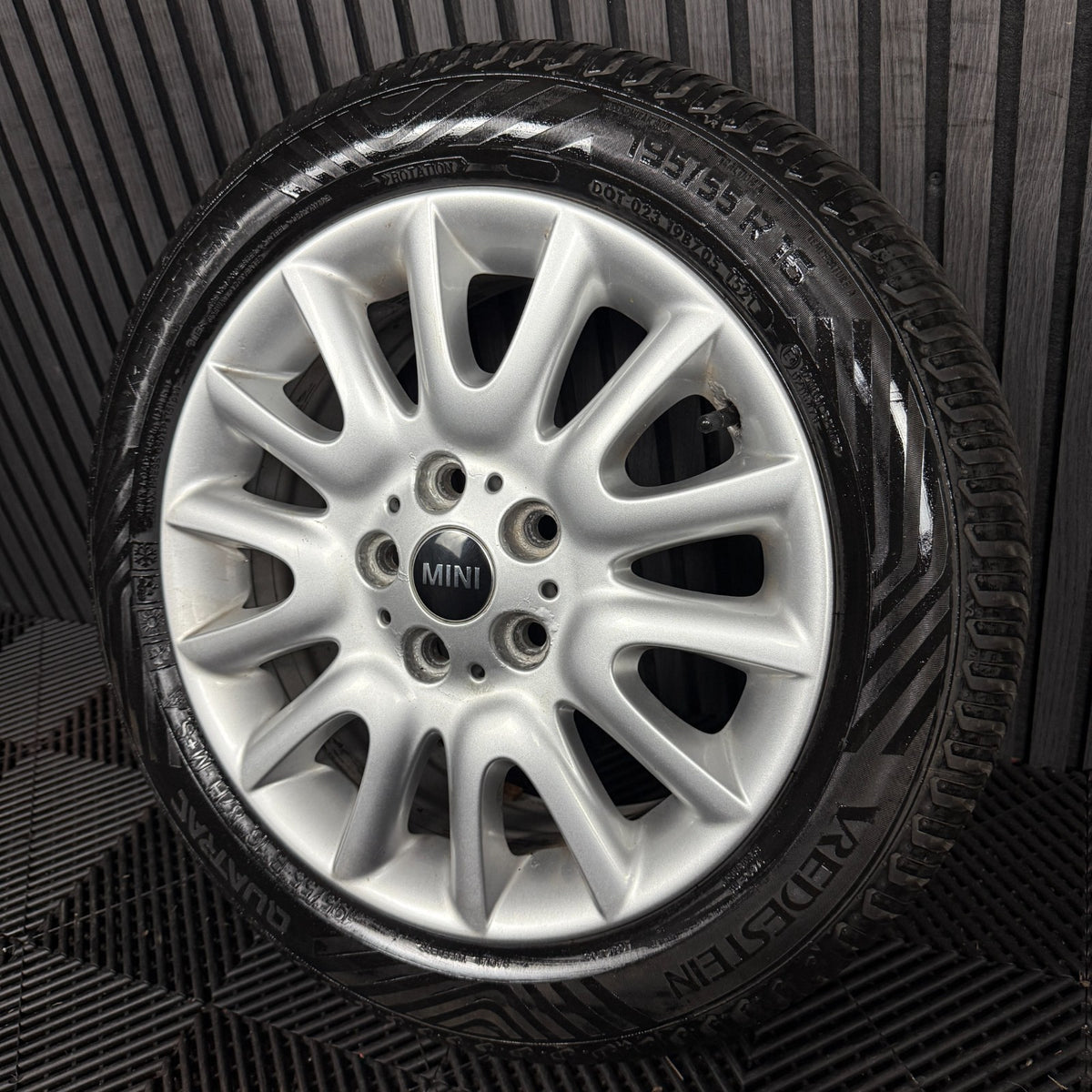 1X 16'' GENUINE MINI COOPER ONE D 495 VICTORY F55 F56 ALLOY WHEEL TYRE 6855104