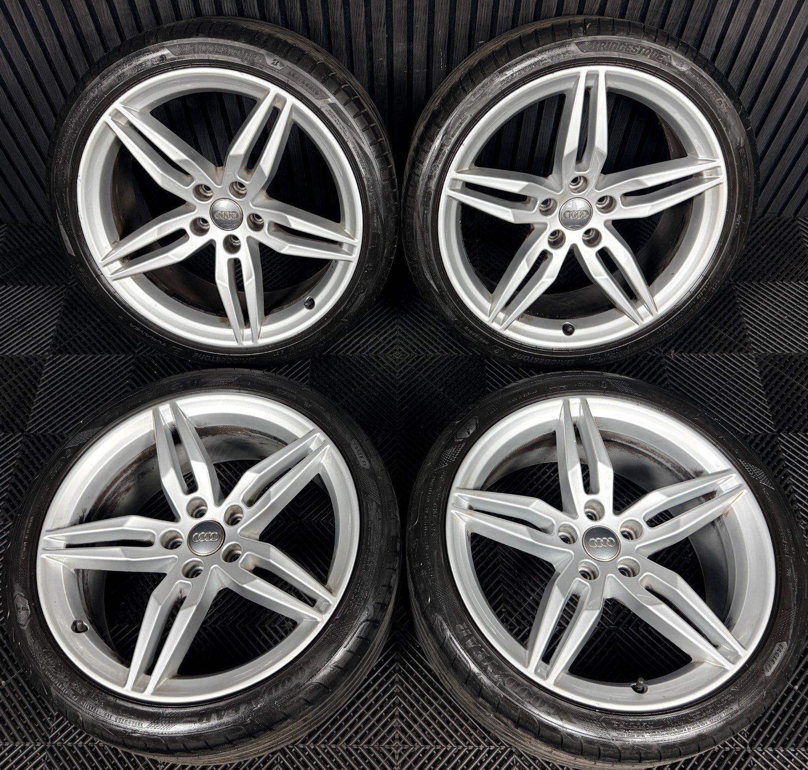 19'' Audi A5 S Line Star Alloy Wheels Alloys Tyres 8W0601025AM Genuine