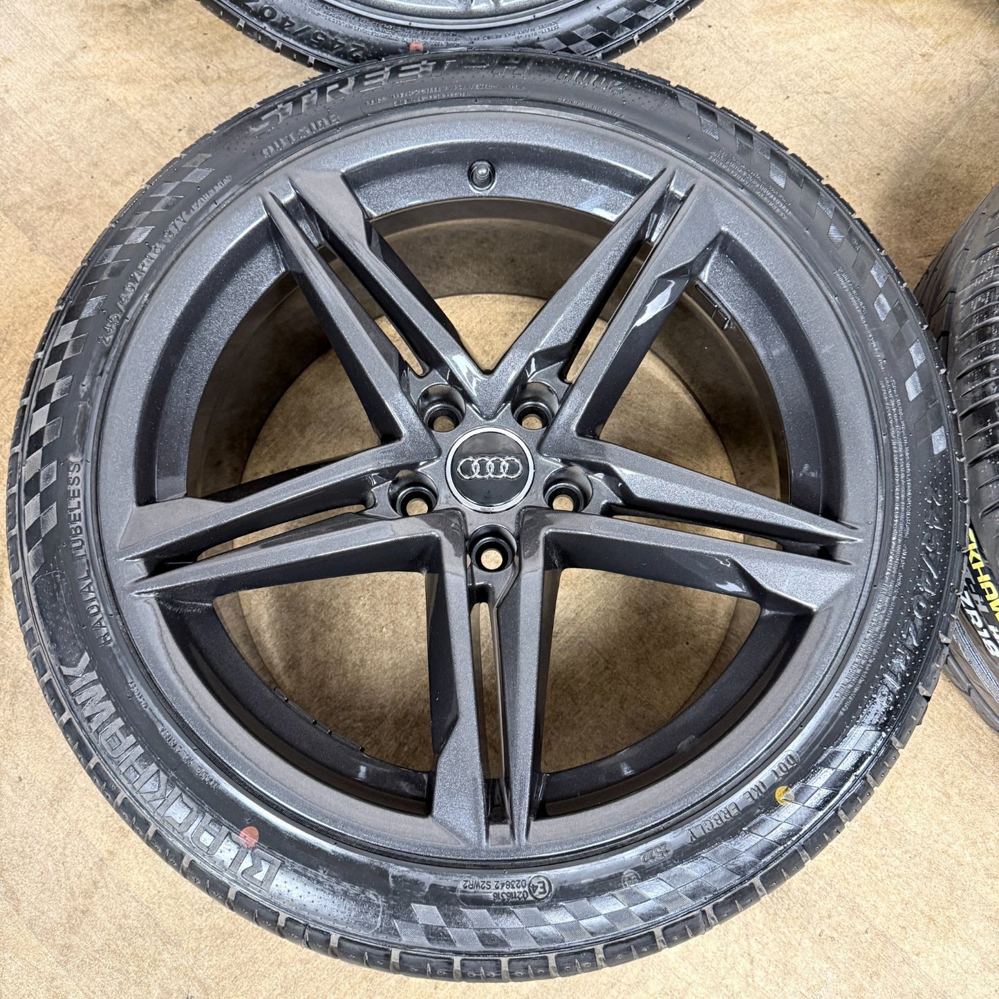 18" GENUINE AUDI A5 S LINE GREY STAR ALLOY WHEELS ALLOYS TYRES 8W0601025DE