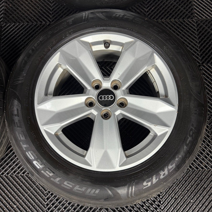 15'' GENUINE AUDI A1 5 SPOKE ALLOY WHEELS ALLOYS TYRES 82A601025
