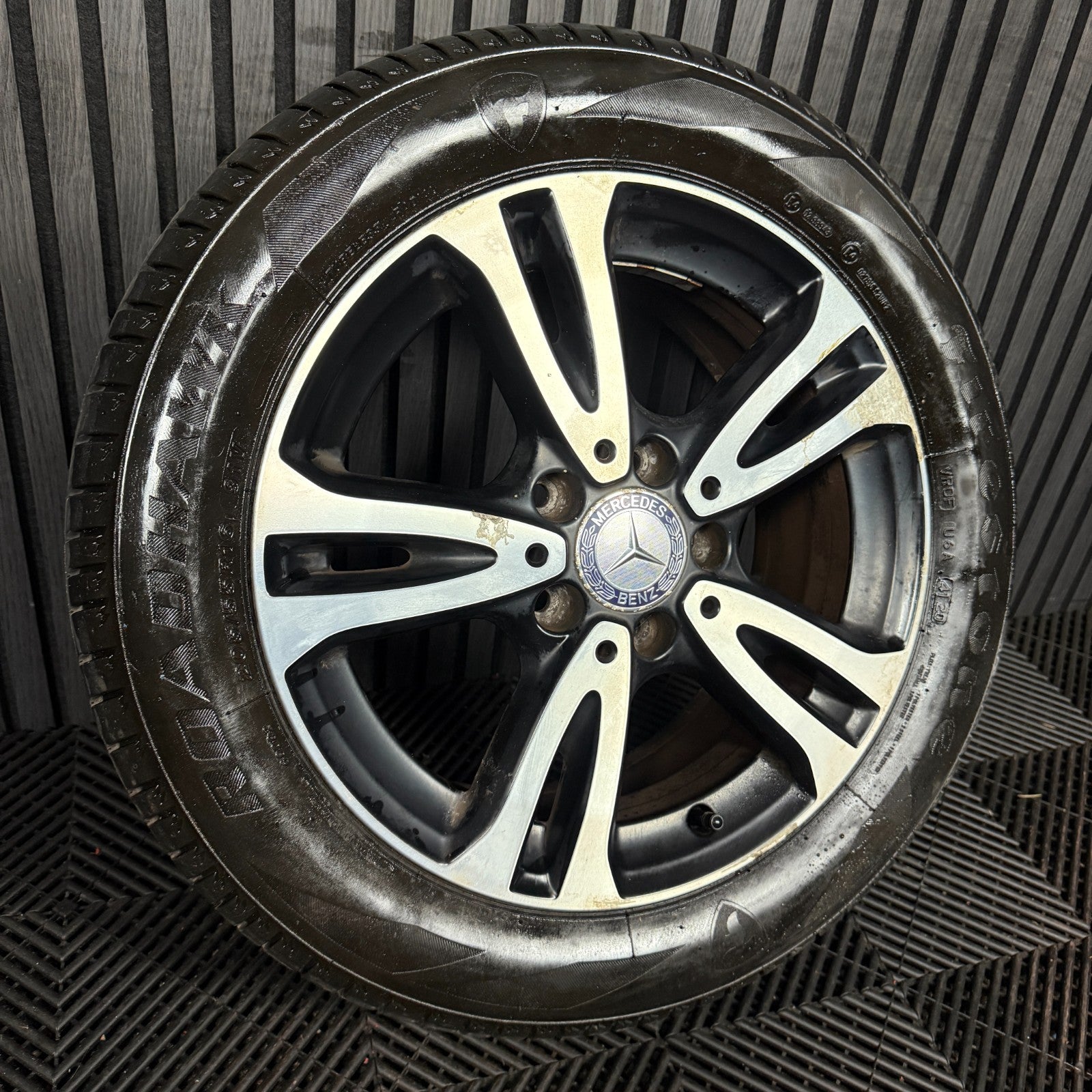 1X 16'' GENUINE MERCEDES A B CLASS CLA BLACK DC ALLOY WHEEL TYRE A2464010000