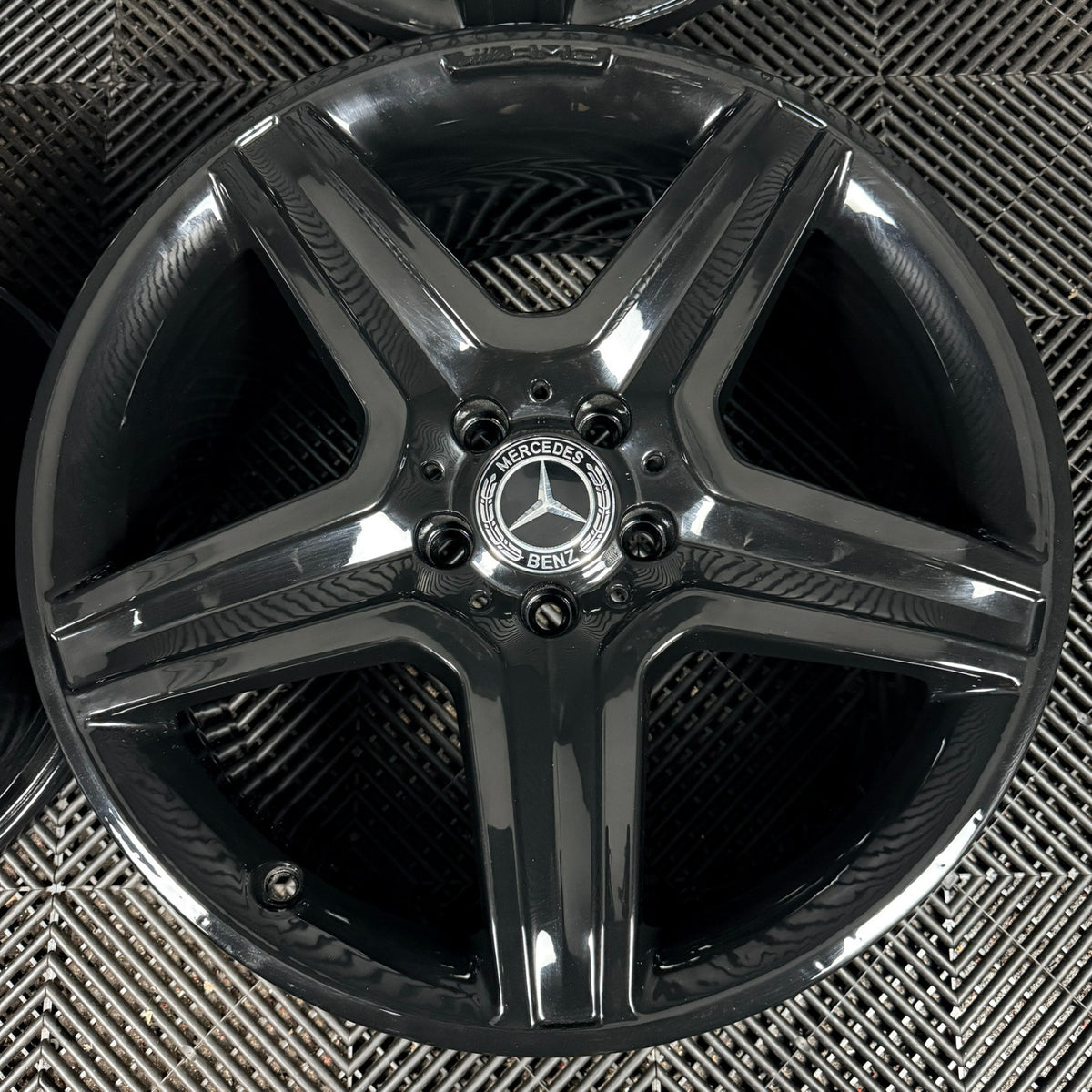19'' AMG Mercedes GLA Black 5 Spoke Wheel Alloys Vito V Class A156401600 Genuine