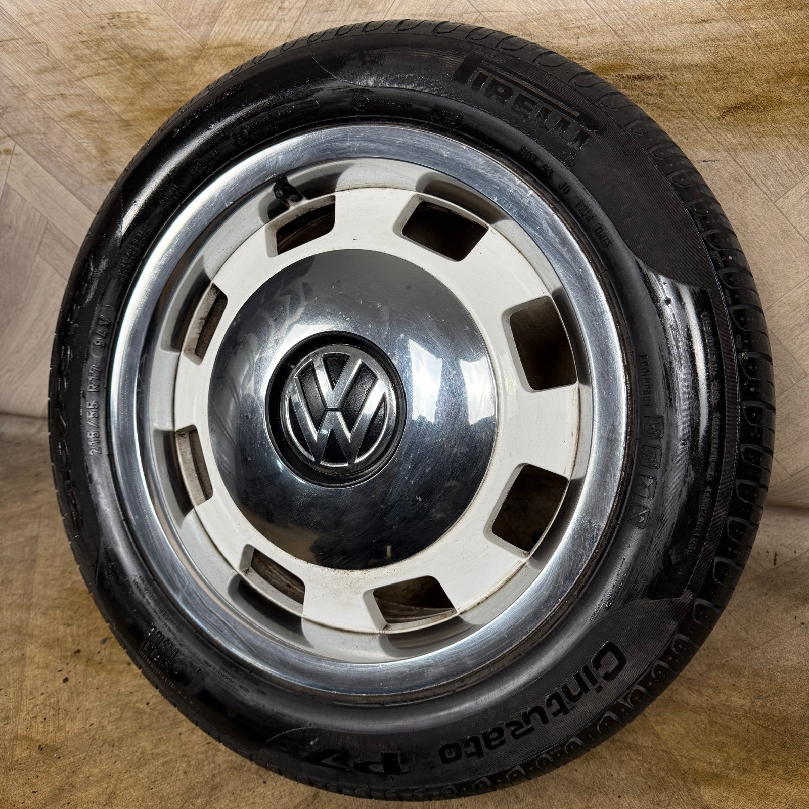 1X 17'' GENUINE VW BEETLE MK3 HERITAGE WHITE ALLOY WHEEL PIRELLI TYRE 5C0601025G