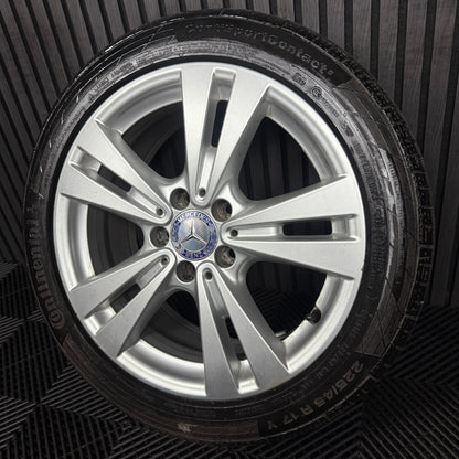 1X 17'' GENUINE MERCEDES A B CLASS CLA SILVER ALLOY WHEEL TYRE A2464011400